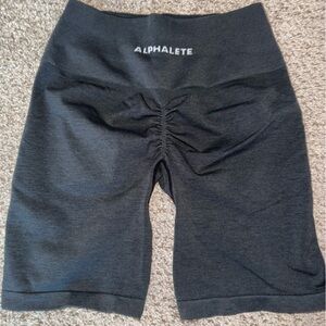 Alphalete Amplify High Rise Biker Shorts 7” - Size Medium